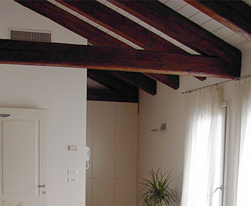 Particolare tetto in legno